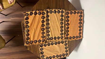 Set of 4 Woven Placemats with Fringe Border
