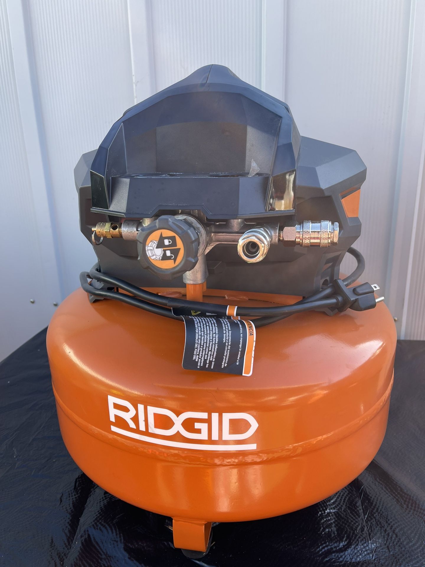 RIDGID 6 Gal. Portable Electric Pancake Air Compressor