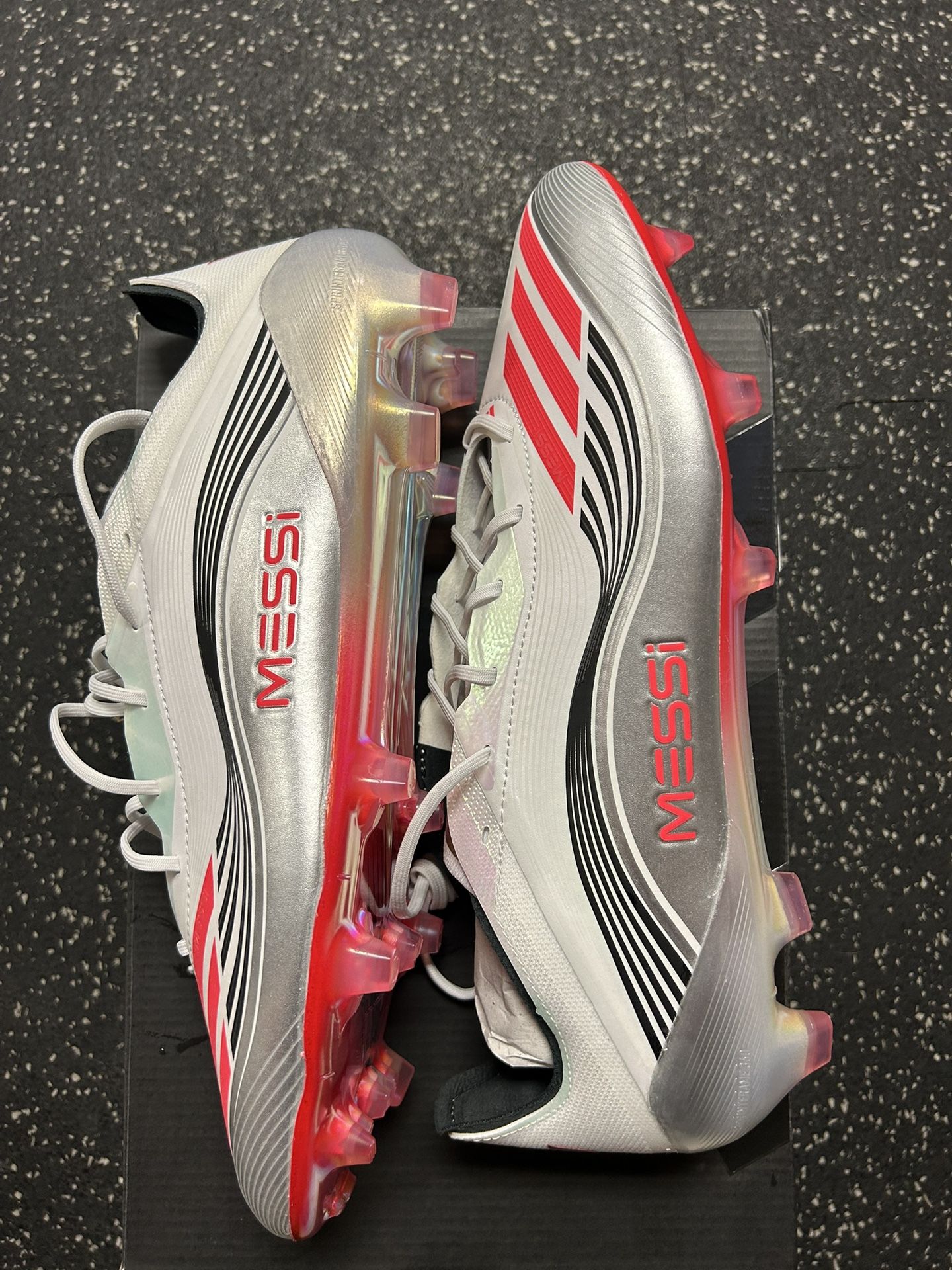 F50 MESSI ELITE FIRM GROUND CLEATS Size 10.5 Brand New Originally 270$
