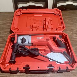 Milwaukee 1” SDS Plus Rotary Hammer Kit 