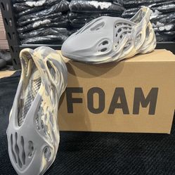Adidas Foam Runner