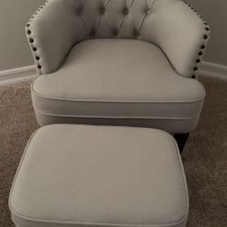 Chair With Ottoman