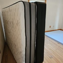  Free Mattress Set & 4inch Topper