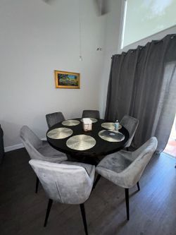 Modern Wood Round Table + 6 Chairs