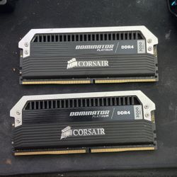 Dominator Platinum 16GB DDR4 3000MHZ C15 RAM