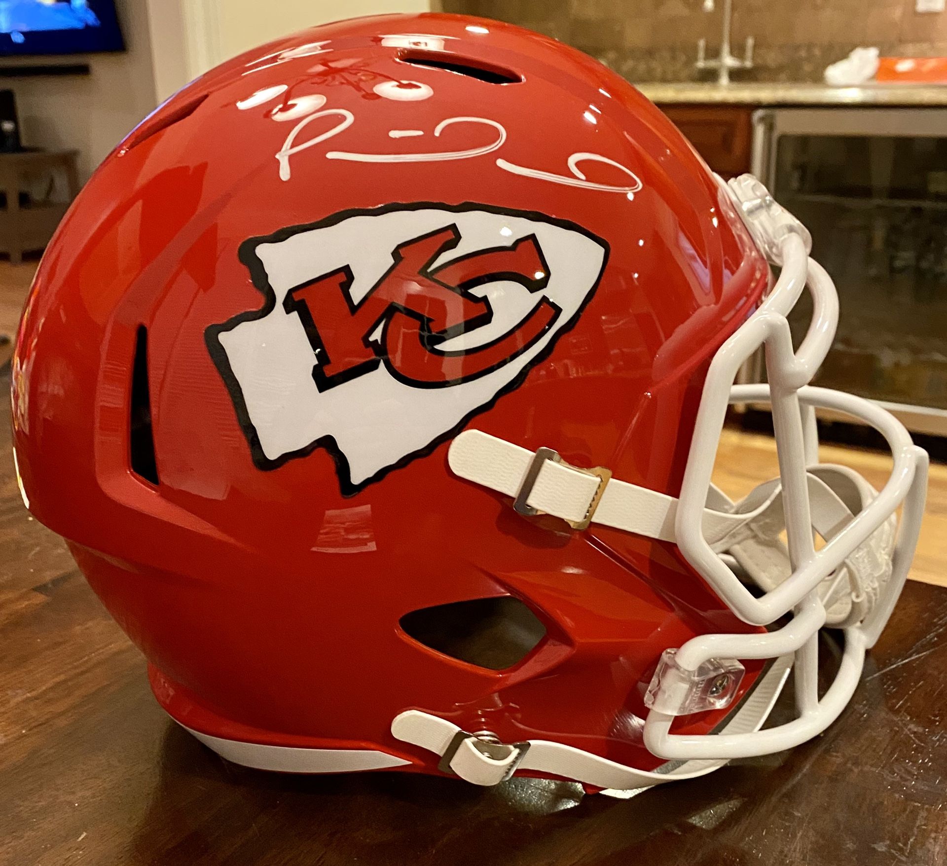 Patrick Mahomes Autographed Full Size Helmet JSA certificate