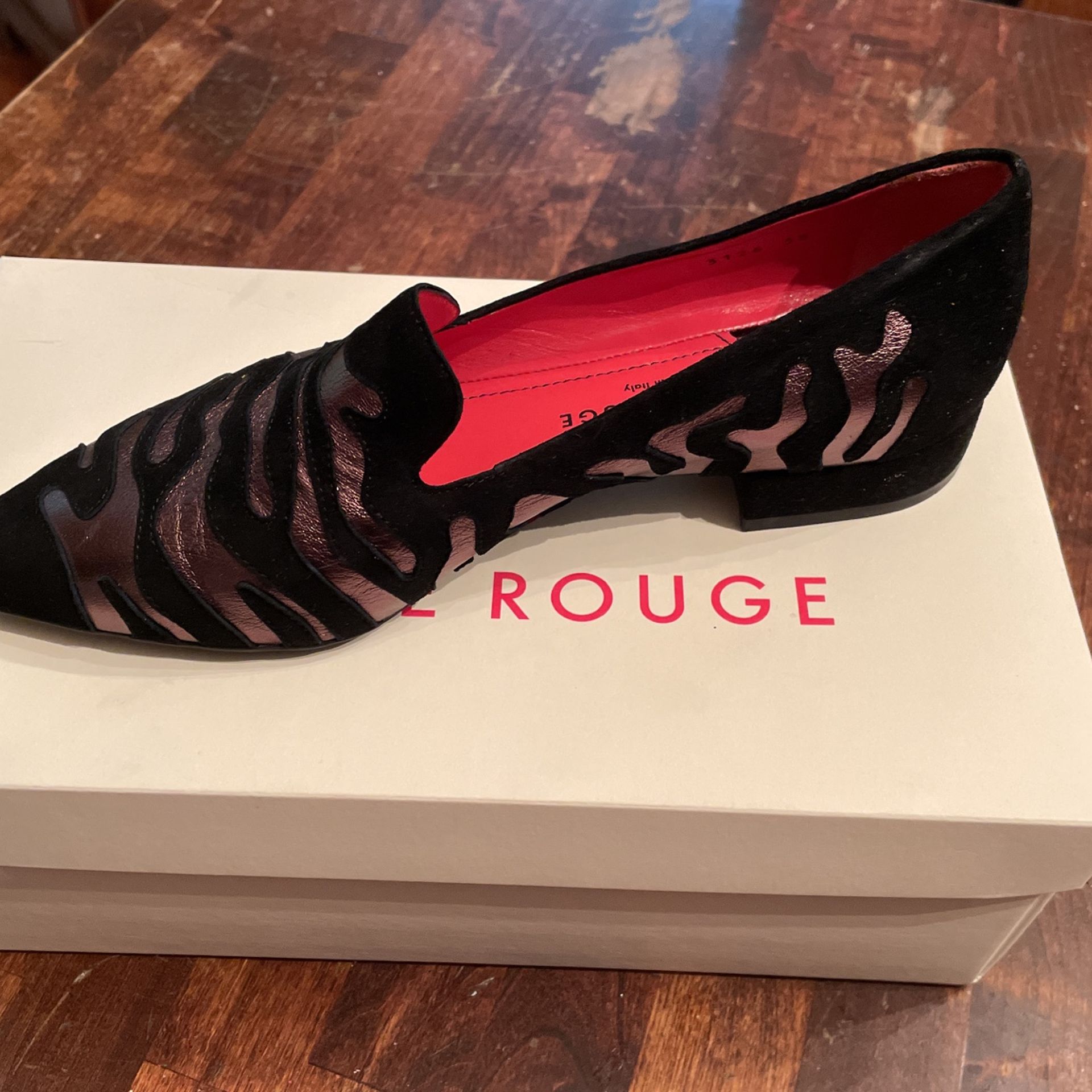 Pas De Rouge Shoes