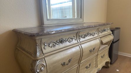 McFerran Home Furnishings Set- Including Sterns and Foster Queen Mattress