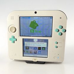 Nintendo 2DS Mint White