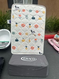 Pack n Play with Mattress