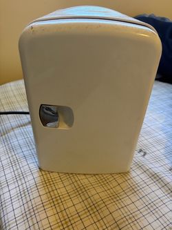 White Compact Mini Fridge