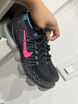 Women Nike VaporMax Shoes