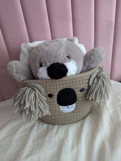NEW baby basket koala stuffie blanket