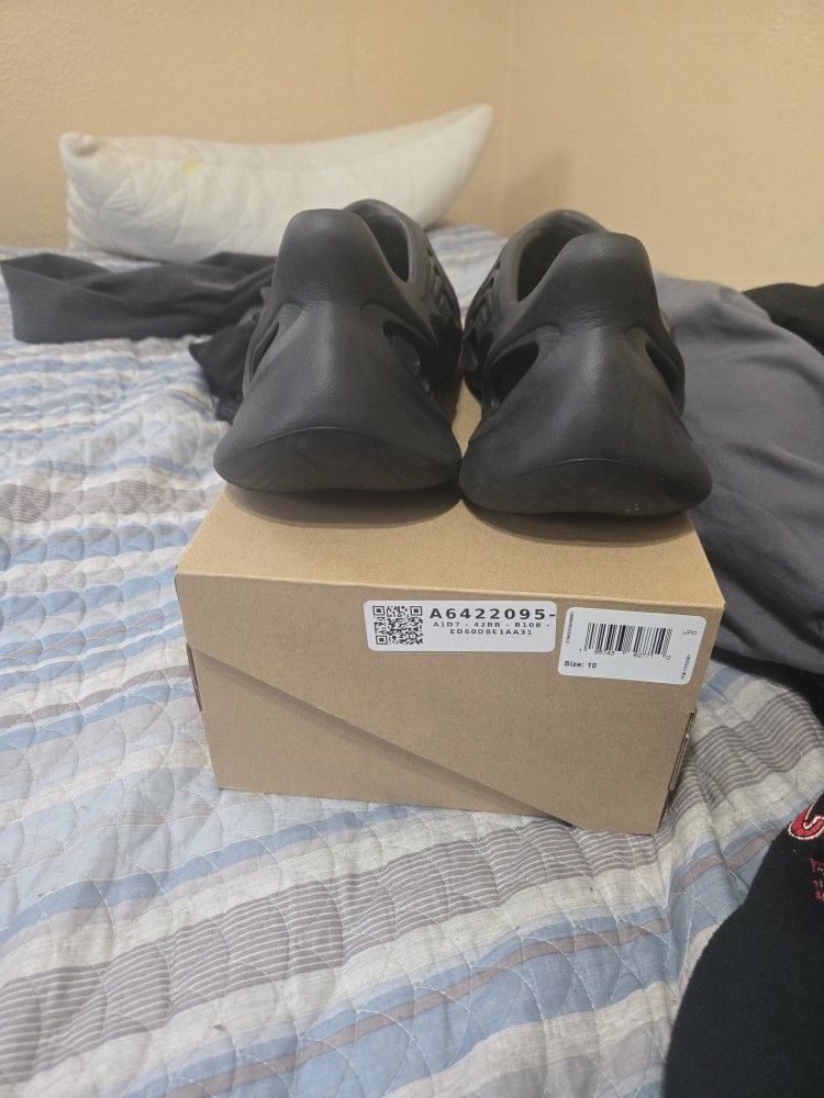 Zeezy Foam Runners  Shoes