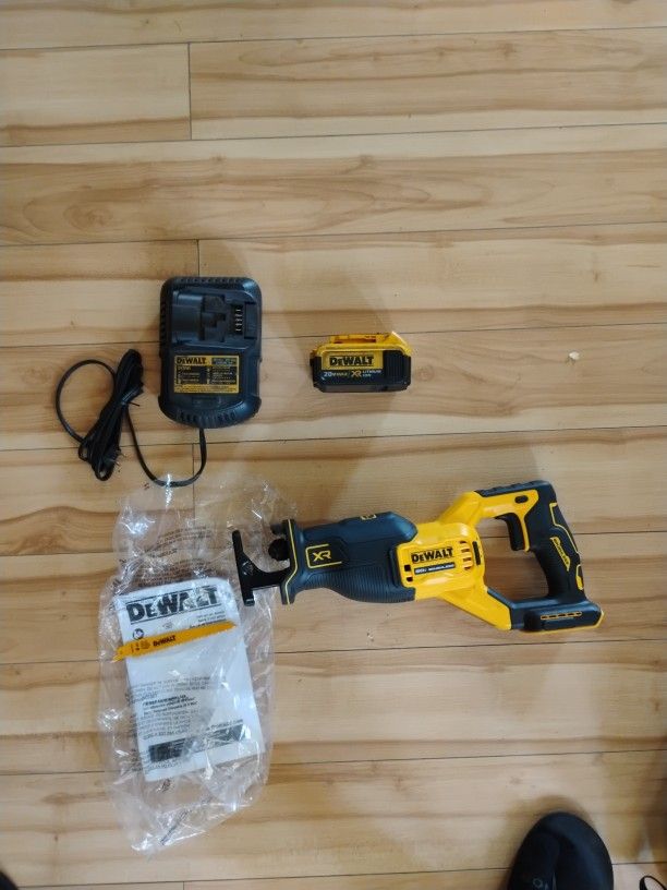 Almost Brand New DeWalt XR Sawzall With 20v Battery And Charger