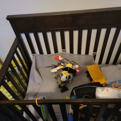 Convertible Crib 