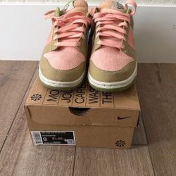 Nike Sun Club dunk low, Size 9 men, decent condition 