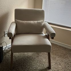 White Cushion Chair 