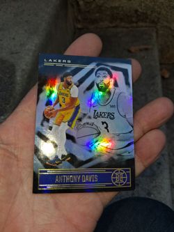 2020-21 Panini Illusions Anthony Davis #70 Los Angeles Lakers Card - Shiny Rainbow Holo. Near Mint Condition