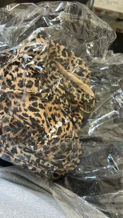 Cheetah Dress V-Neck 