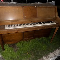 Piano $400.Negotiable 