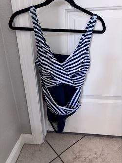 women’s bathing suits
