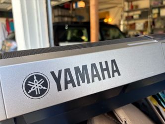 Yamaha PSR-E443 Digital Keyboard