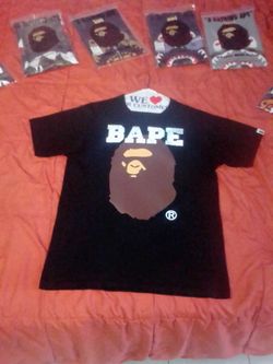 Bape print tee size M