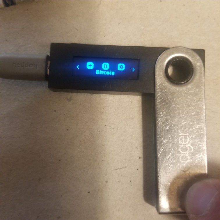 Ledger Nano S Crypto Currency Wallet 
