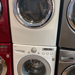 set washer and dryer gas use like new LG 