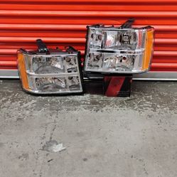 Amber Corner Headlights with Chrome Housing for GMC Sierra 1500, 2500/3500HD 2007-2014