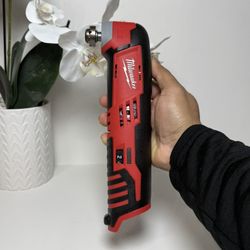Milwaukee M12 Multi Tool 