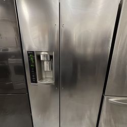 36” Stainless Steel LG Side By Side Refrigerator In Excellent Condition!