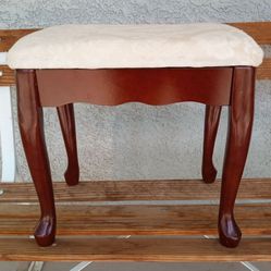French Provincial Stool