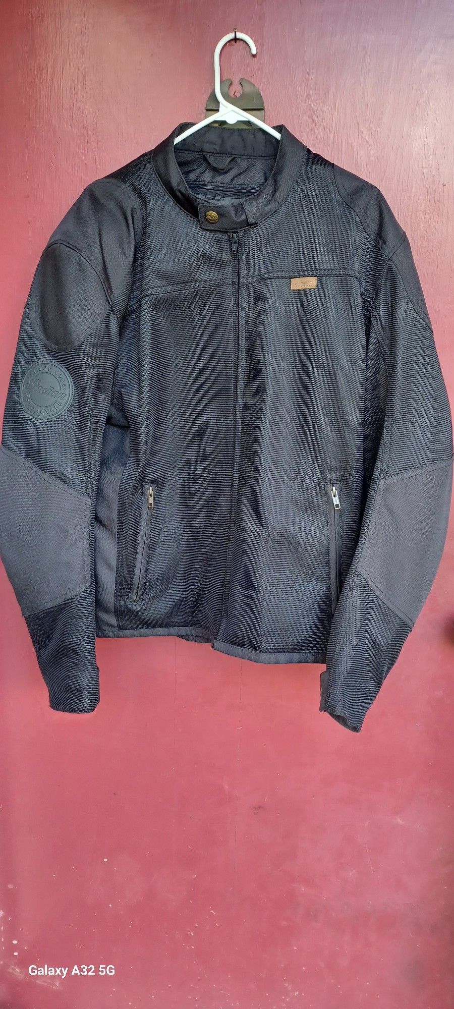 Motorcycle jacket