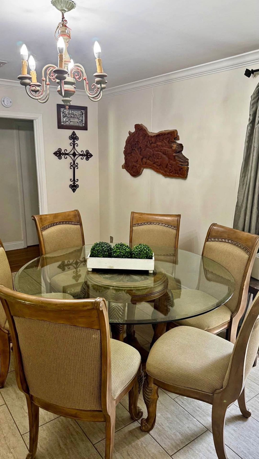 Glass Dinning Table With 6 Chairs 