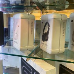 Beats Solo 4 