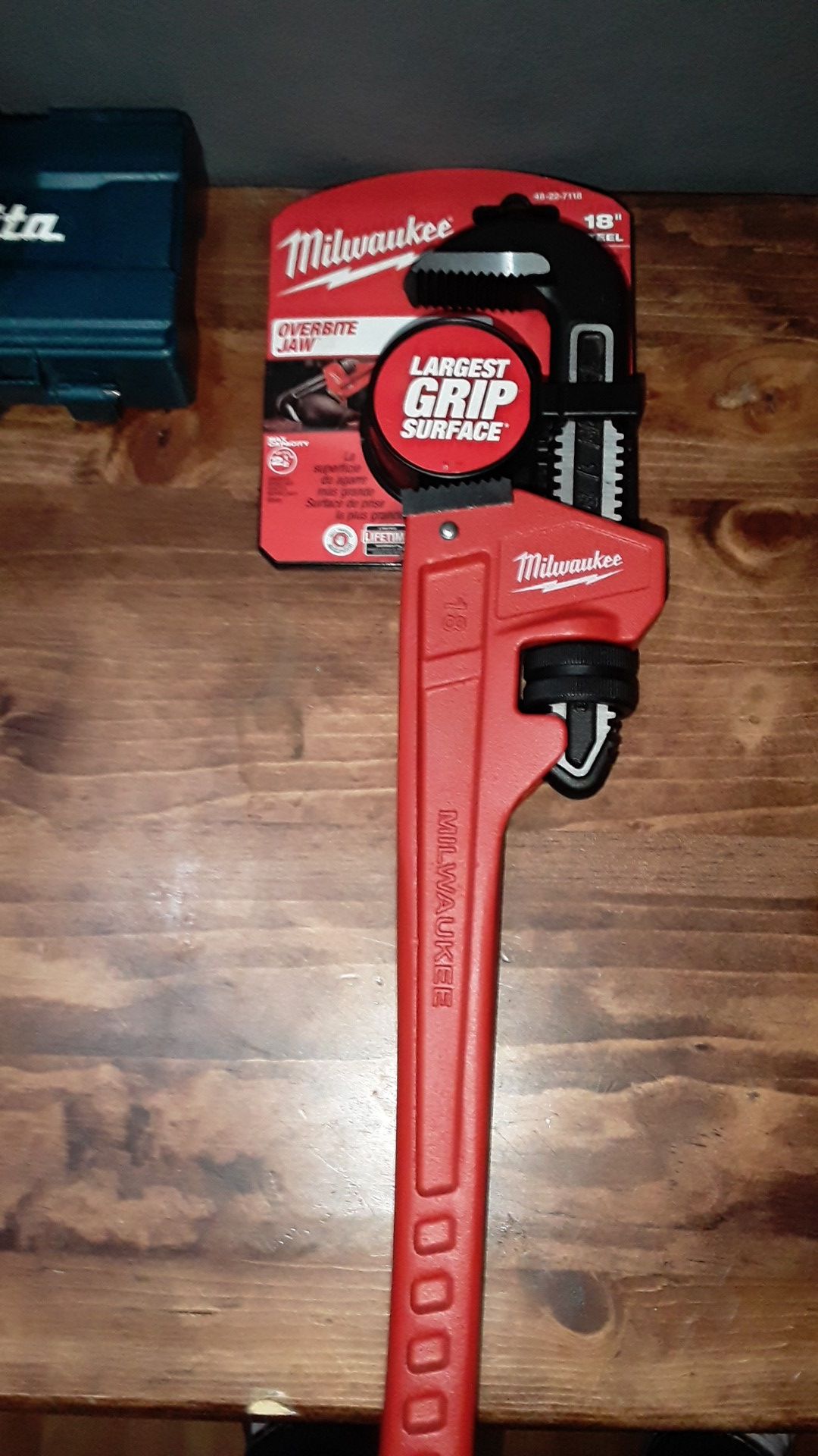 Milwaukee 18" steel overbite jaw wrench