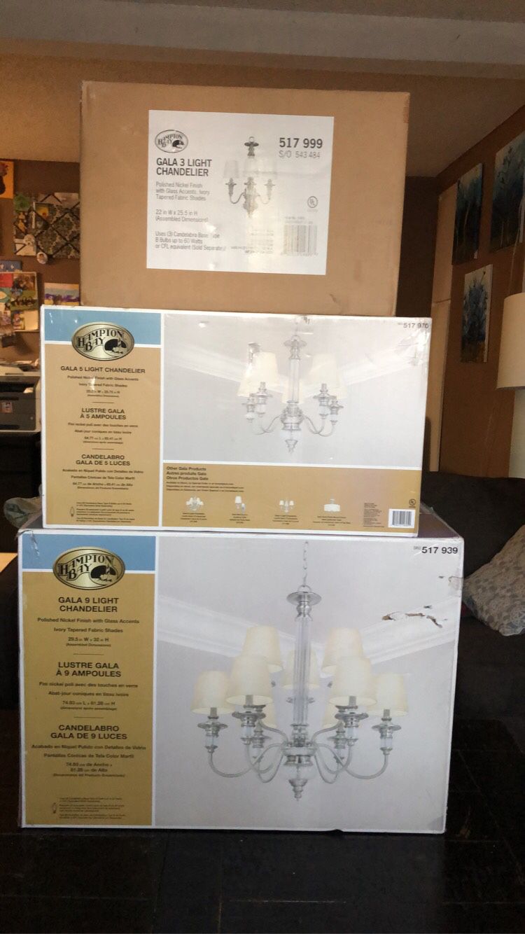 🟣New Hampton bay chandeliers 🟣 1 for your living room .. 1 for your dinning room .. 1 for your favorite room ... all 3 for $100