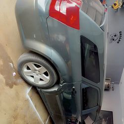 2005 Dodge Magnum — DO NOT MESSAGE ME WITH QUESTIONS ALREADY IN THE DESCRIPTION.