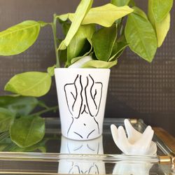 Custom Line Art Pot Planter