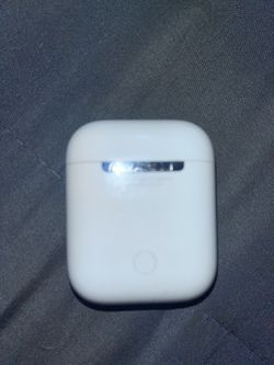 Apple AirPod Only Left Earpiece Asking $10