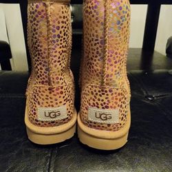 UGG size 3 Boot