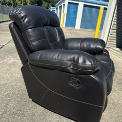 Rocking Recliner 