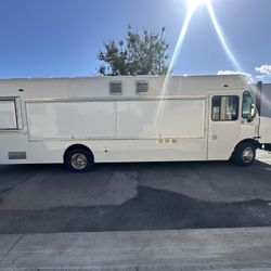 New Food Truck Only 300miles