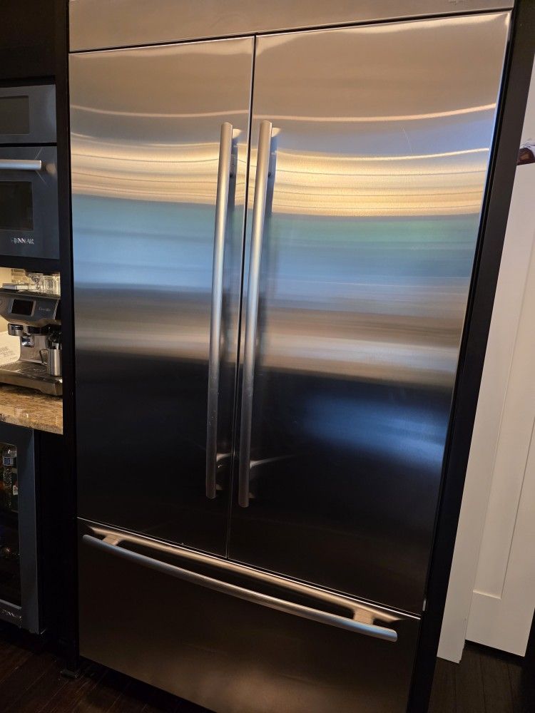 JENNAIR high end 42” built in French door fridge with ice dispensor JX42NXFXDW Whirlpool
