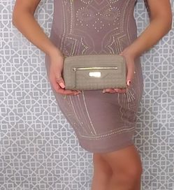 Jessica Simpson large wallet