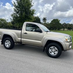 TOYOTA TACOMA, PICK UP TRUCK, LOW MILES 