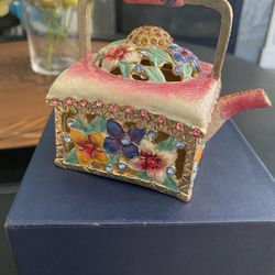 Sorelle Kettle Trinket Box 