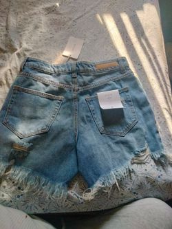 Girls Cello High Rise Distressed Denim Shorts size small